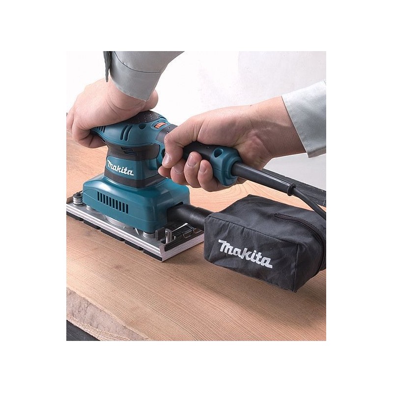 LIJADORA DE PALMA 190W 1/3PULG  VEL. VARIABLE MAKITA BO3711