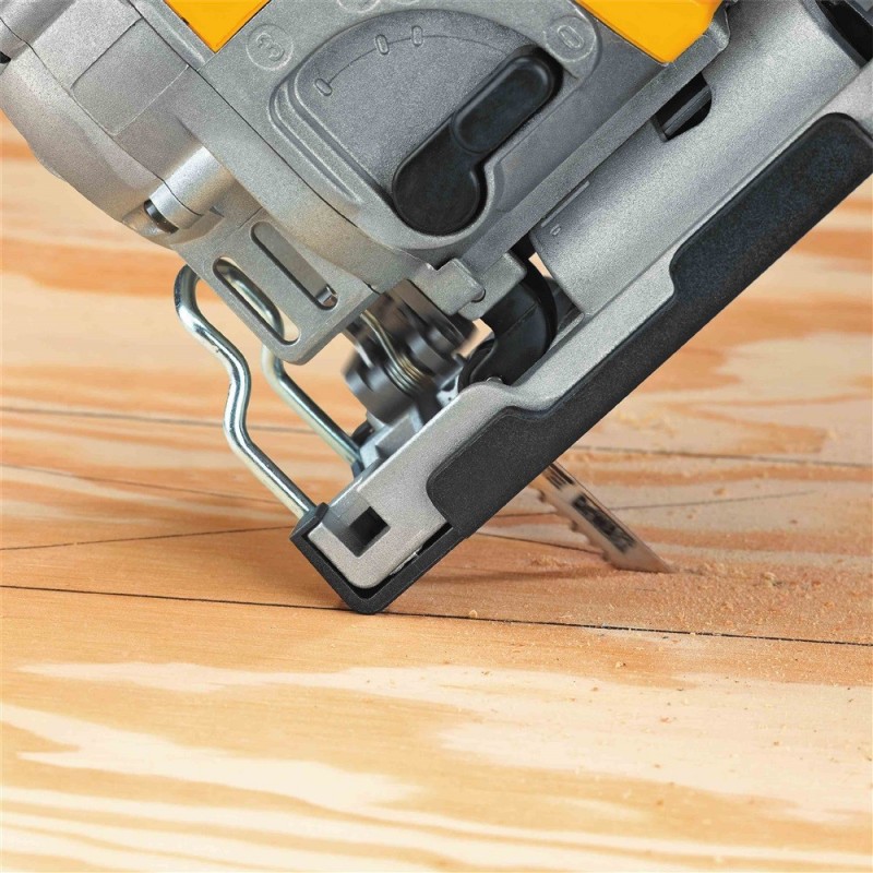SIERRA CALADORA INDUSTRIAL DEWALT DW331K