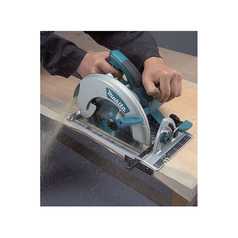 SIERRA CIRCULAR 210MM 8 1/4 PULG 1800W MAKITA 5008MG