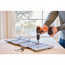 TALADRO ROTACION 3/8 20V LI-ION BLACK & DECKER BCD702C1-B3