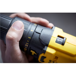 TALADRO PERCUTOR 20V 1/2 2 BAT 1.5AH STANLEY SCD711C2K-B3