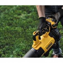 KIT SOPLADOR INALÁMBRICO DEWALT 20V BL CON BATERÍA DCBL722P1