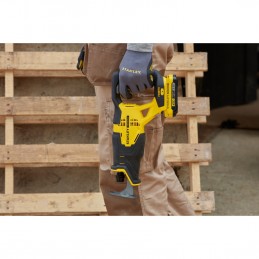 SIERRA SABLE INALAMBRICA 20V 2 BAT 2AH STANLEY SCR300D2K-B3