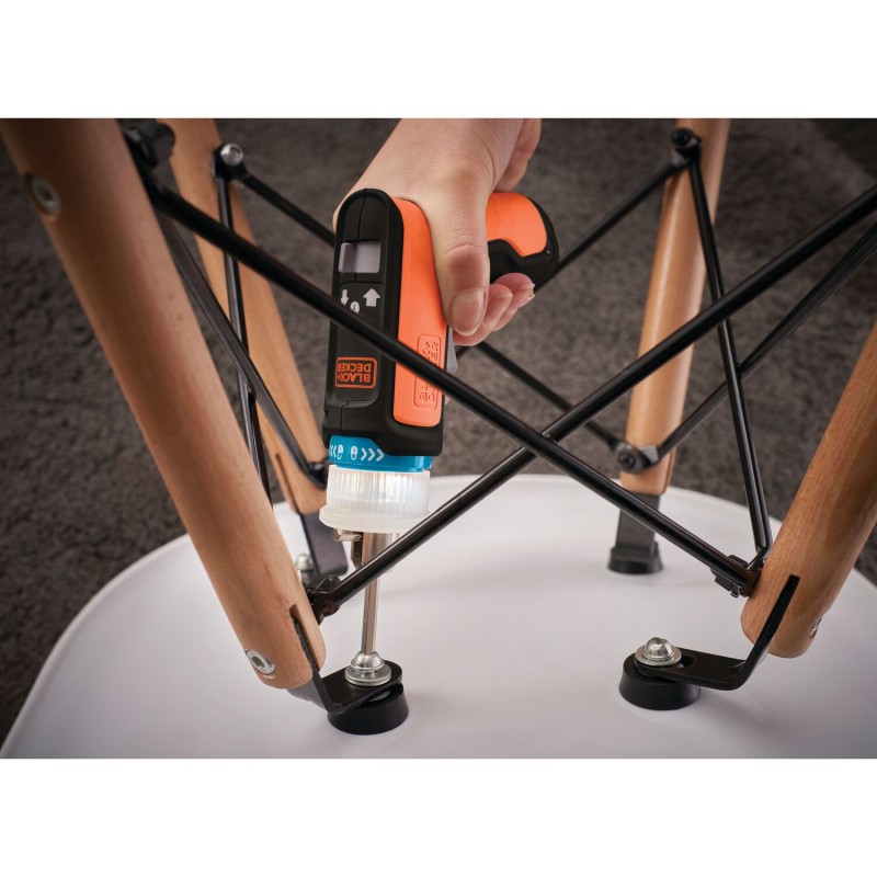 ATORNILLADOR MONTAMUEBLES HEX BLACK & DECKER BCRTA601-B3