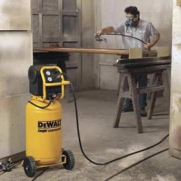 COMPRESOR DE AIRE 5.0 SCFM - 225 PSI DEWALT D55168